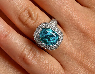 Birthstone Feature: Paraiba Tourmalines Steal the Show at Bonhams’ Auction